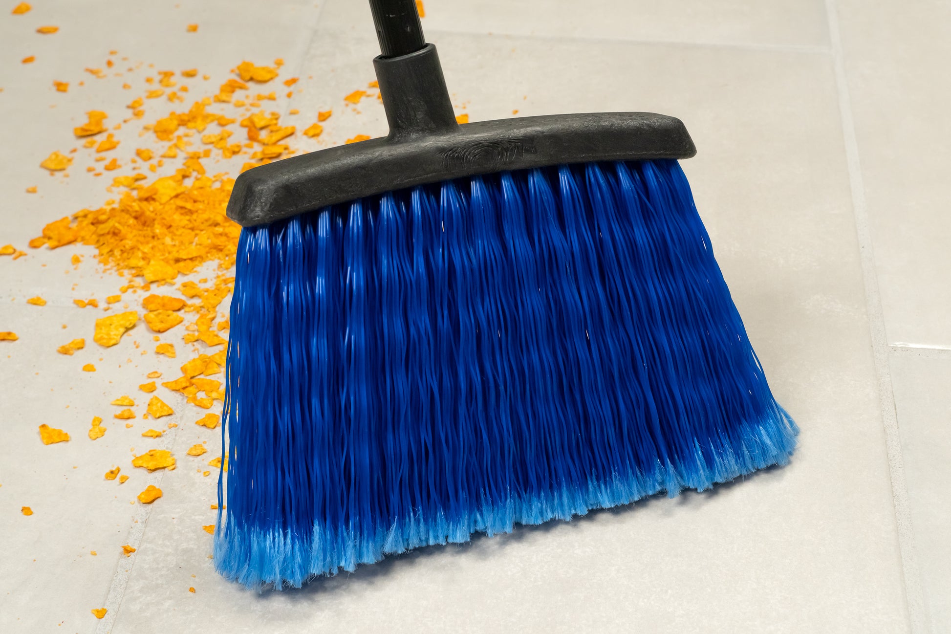 Duo-Sweep® Flagged Warehouse Broom With Black Metal Handle 48”